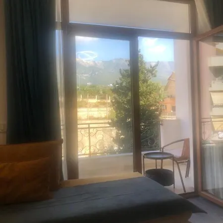 Smart Lugano 티라나